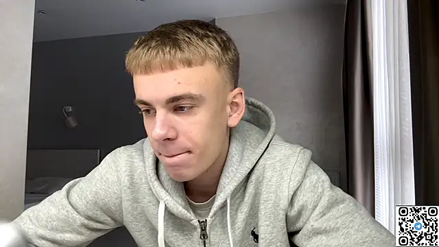 Snapshot of echowraith chatting on 11-25-25, 07:52 echowraith online show from 11-25-25, 07:52