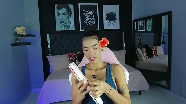 Snapshot of kitty_collins_ chatting on 11-23-25, 11:32 kitty collins online show from 11-23-25, 11:32