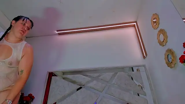 Snapshot of ThiccyLexxy chatting on 11-16-25, 12:44 ThiccyLexxy online show from 11-16-25, 12:44