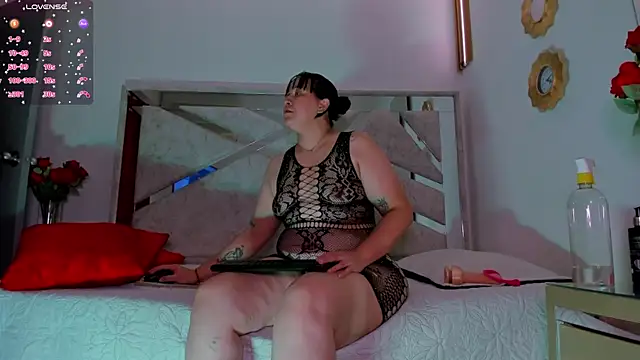 Snapshot of ThiccyLexxy chatting on 11-19-25, 12:16 ThiccyLexxy online show from 11-19-25, 12:16