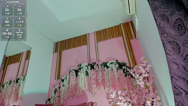 Snapshot of ThiccyLexxy chatting on 12-01-25, 12:43 ThiccyLexxy online show from 12-01-25, 12:43