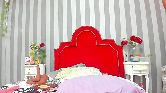 Snapshot of Salomee_hernandez chatting on 12-01-25, 12:43 Salomee hernandez online show from 12-01-25, 12:43