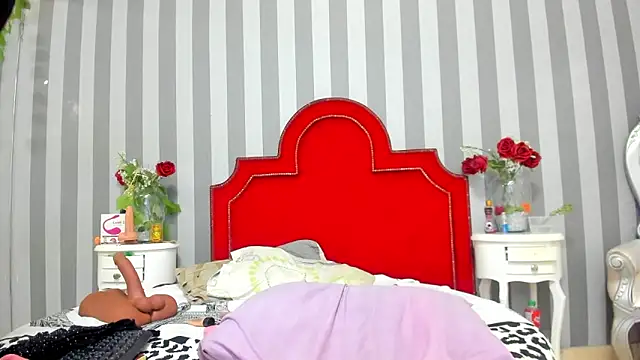 Snapshot of Salomee_hernandez chatting on 12-04-25, 12:47 Salomee hernandez online show from 12-04-25, 12:47