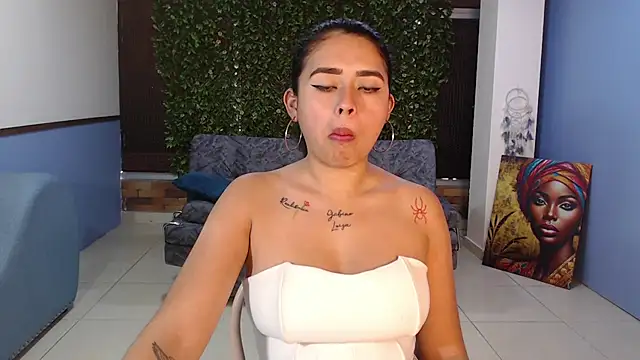 Snapshot of naia_sweetsex chatting on 10-18-25, 04:41 naia sweetsex online show from 10-18-25, 04:41