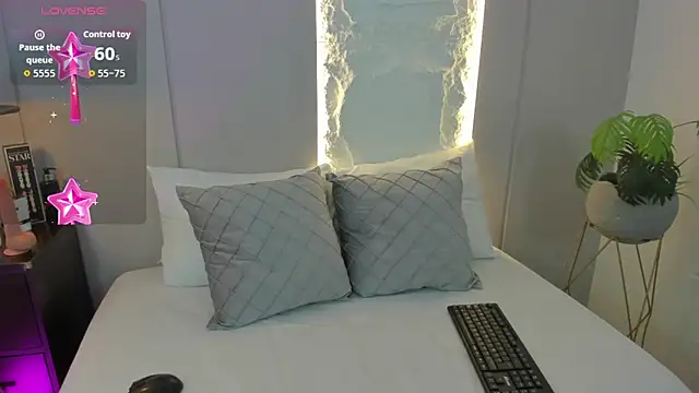 Clara Luu online show from 10-17-25, 02:37