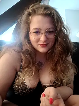 LilouCuriosity online show from 10-29-25, 11:12