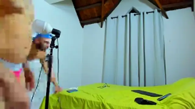 Snapshot of Hunter_Hoott chatting on 12-14-25, 12:27 Hunter Hoott online show from 12-14-25, 12:27