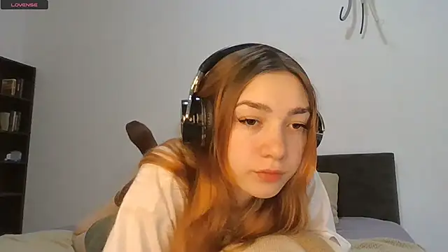 Snapshot of RedheadMisty chatting on 09-25-25, 10:08 RedheadMisty online show from 09-25-25, 10:08