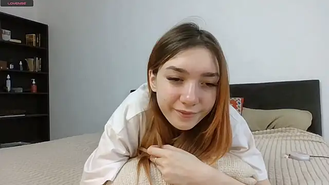 Snapshot of RedheadMisty chatting on 10-06-25, 08:12 RedheadMisty online show from 10-06-25, 08:12