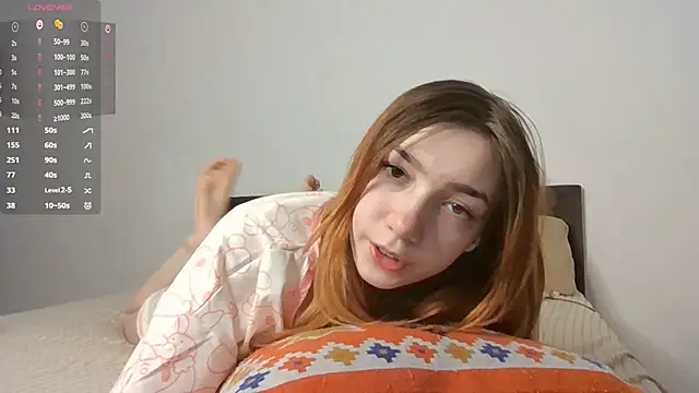 Snapshot of RedheadMisty chatting on 10-21-25, 10:05 RedheadMisty online show from 10-21-25, 10:05