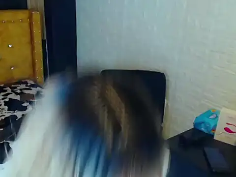 MiaColushy online show from 12-03-25, 08:51