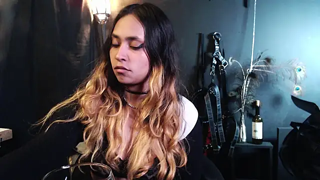 Snapshot of SabaTheCourtesan chatting on 10-03-25, 05:26 SabaTheCourtesan online show from 10-03-25, 05:26