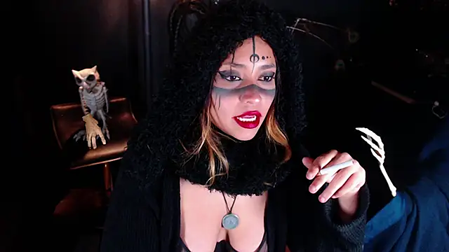 Snapshot of SabaTheCourtesan chatting on 10-29-25, 05:20 SabaTheCourtesan online show from 10-29-25, 05:20