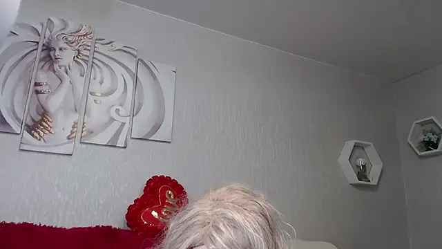 DorisBest online show from 10-25-25, 05:04