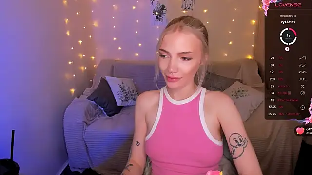 AnyaTaylor  online show from 09-10-25, 02:22