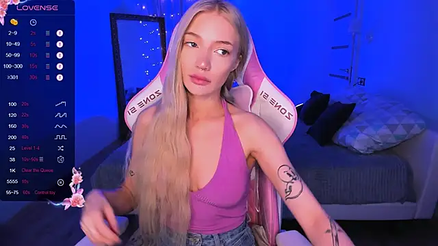 AnyaTaylor  online show from 09-14-25, 01:38