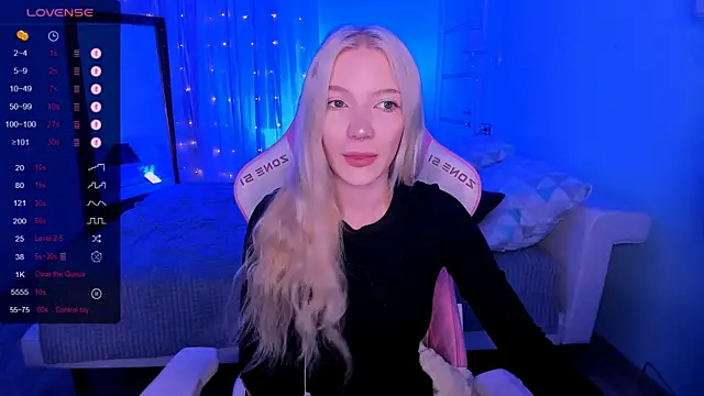 AnyaTaylor  online show from 01-18-26, 02:15