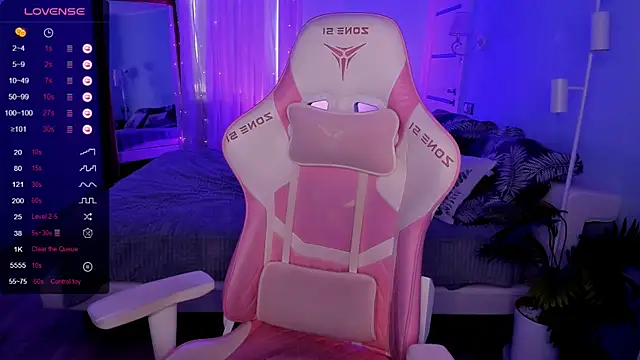 AnyaTaylor  online show from 04-25-26, 02:25