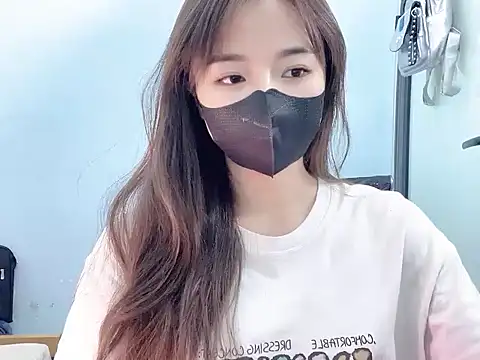 Snapshot of Tinaa-22 chatting on 09-10-25, 04:07 Tinaa-22 online show from 09-10-25, 04:07