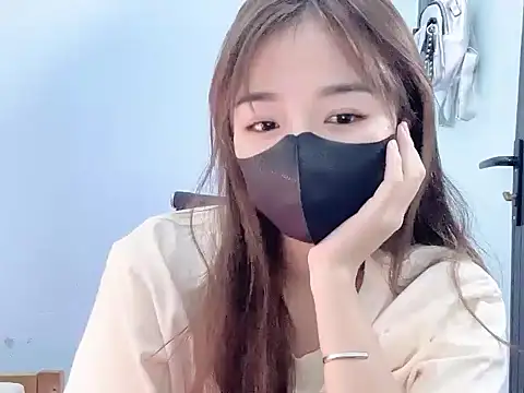 Snapshot of Tinaa-22 chatting on 09-17-25, 02:52 Tinaa-22 online show from 09-17-25, 02:52