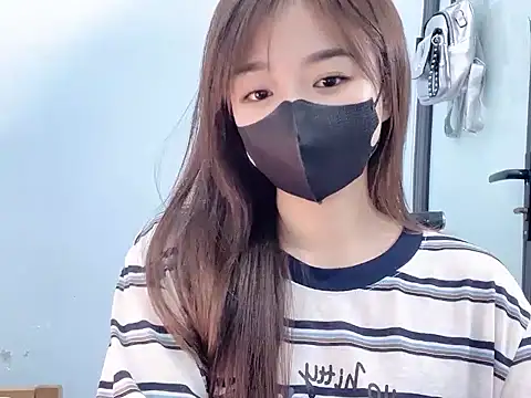 Snapshot of Tinaa-22 chatting on 10-01-25, 03:29 Tinaa-22 online show from 10-01-25, 03:29