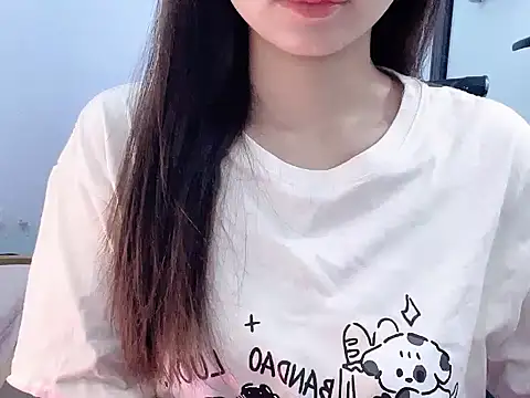 Snapshot of Tinaa-22 chatting on 10-10-25, 12:04 Tinaa-22 online show from 10-10-25, 12:04