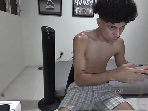 Dollarhot30 online show from 09-29-25, 01:11