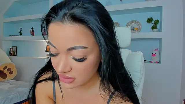 juicyjulie  online show from 10-10-25, 07:51