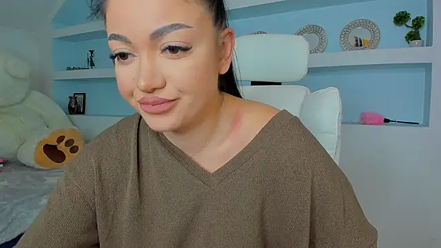 juicyjulie  online show from 10-28-25, 07:38