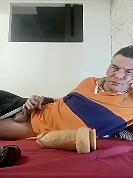 twitshe online show from 11-10-25, 11:37