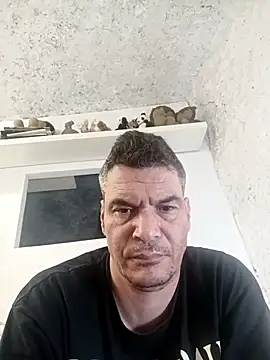 twitshe online show from 11-18-25, 01:44