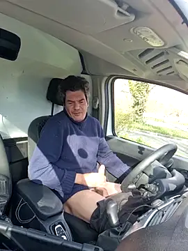 twitshe online show from 03-03-26, 09:04