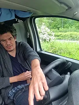 twitshe online show from 04-19-26, 09:19