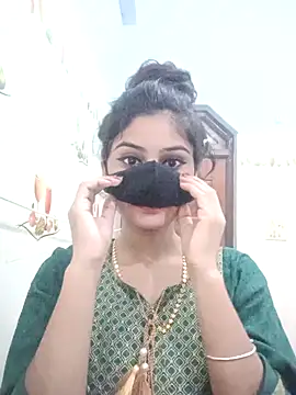 Snapshot of Hot-Soniya733 chatting on 11-16-25, 12:00 Hot-Soniya733 online show from 11-16-25, 12:00