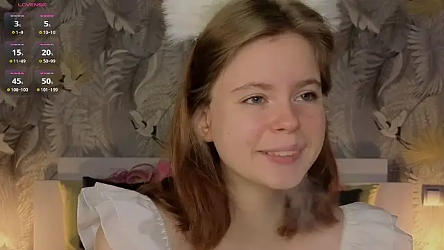 JulietteRain online show from 10-10-25, 05:23