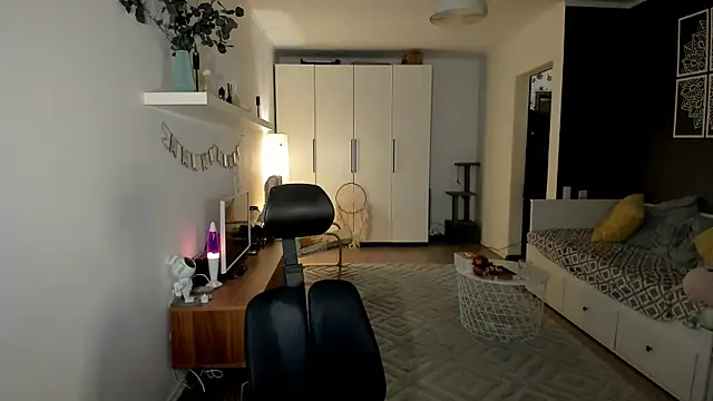 Bear Beer130 online show from 10-13-25, 04:29