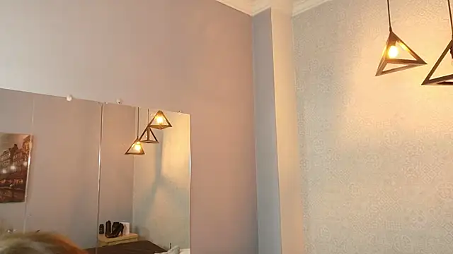 Snapshot of AnnyAndRoman chatting on 10-11-25, 06:17 AnnyAndRoman online show from 10-11-25, 06:17