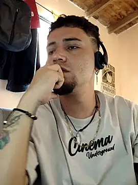 Snapshot of Juuaanp3 chatting on 09-10-25, 04:51 Juuaanp3 online show from 09-10-25, 04:51