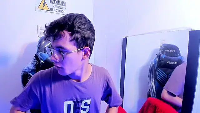 LittleMax23 online show from 09-12-25, 12:05