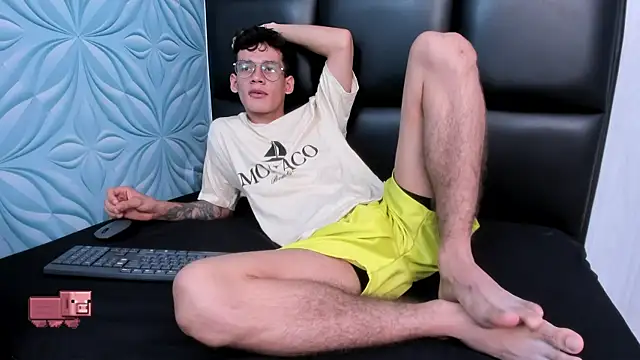 LittleMax23 online show from 10-08-25, 12:58