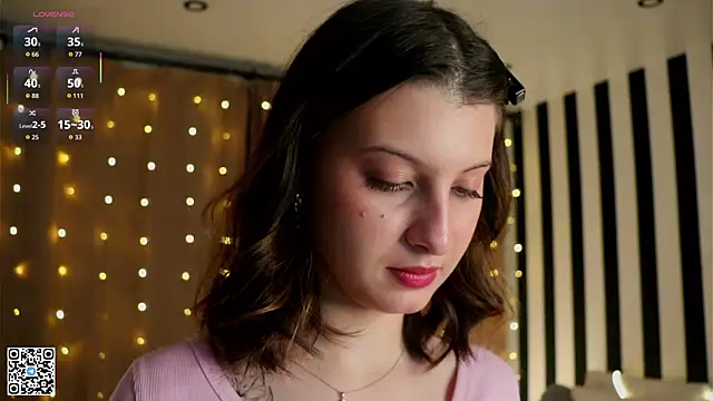 LorinaMaffitt online show from 11-22-25, 06:07