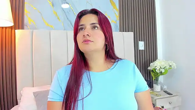 Snapshot of Victoria_Guzman chatting on 06-02-26, 05:15 Victoria Guzman online show from 06-02-26, 05:15