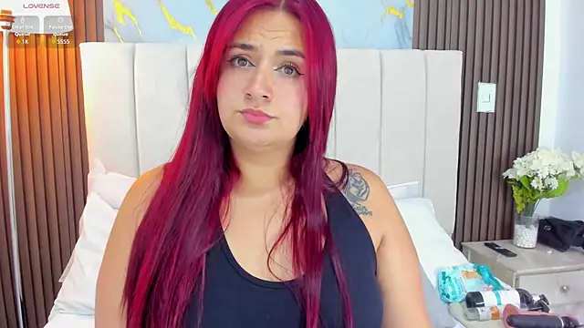 Snapshot of Victoria_Guzman chatting on 06-12-26, 05:12 Victoria Guzman online show from 06-12-26, 05:12
