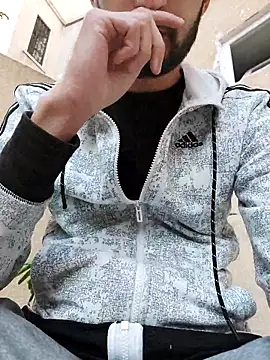 RaoufDz17cm online show from 11-19-25, 03:56