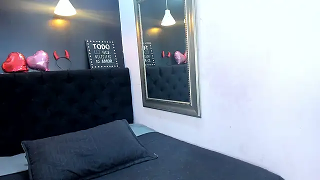 Snapshot of tiiny_emilly chatting on 10-02-25, 08:16 tiiny emilly online show from 10-02-25, 08:16