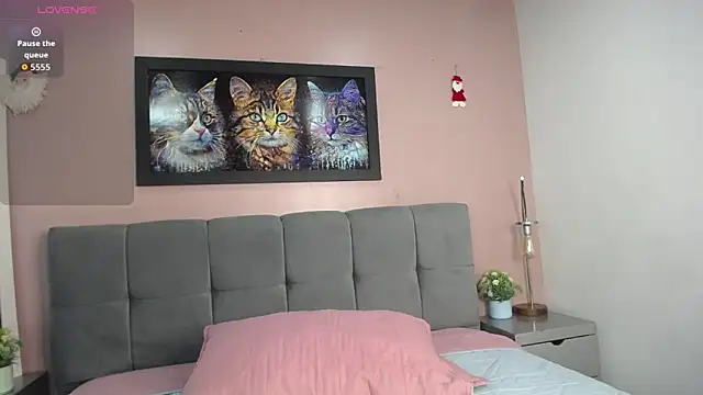 Snapshot of tiiny_emilly chatting on 12-05-25, 08:49 tiiny emilly online show from 12-05-25, 08:49