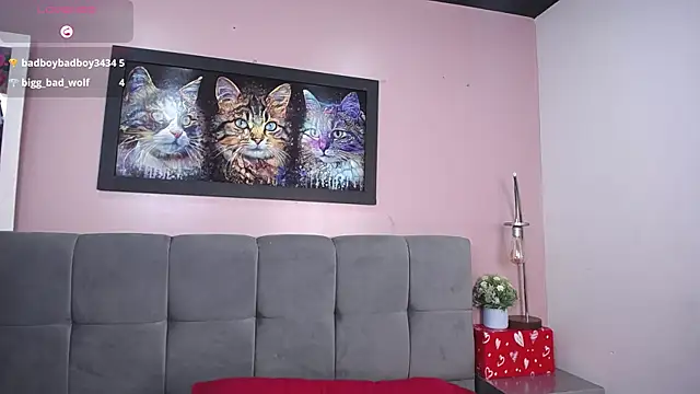 Snapshot of tiiny_emilly chatting on 12-13-25, 07:53 tiiny emilly online show from 12-13-25, 07:53