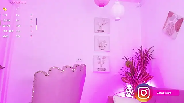 Snapshot of Zaradavis chatting on 09-27-25, 10:37 Zaradavis online show from 09-27-25, 10:37