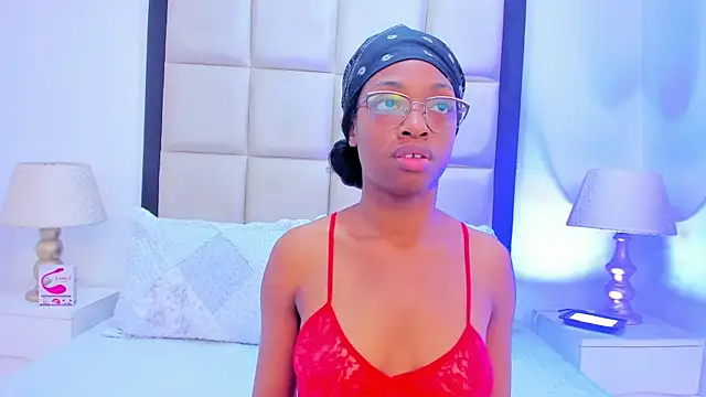 Snapshot of ElisabettaMonroy chatting on 09-24-25, 02:09 ElisabettaMonroy online show from 09-24-25, 02:09