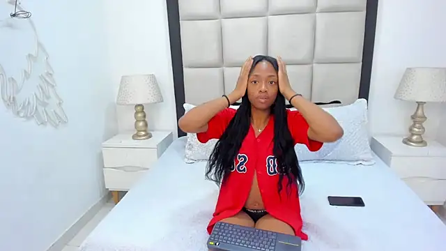 Snapshot of ElisabettaMonroy chatting on 10-08-25, 12:58 ElisabettaMonroy online show from 10-08-25, 12:58